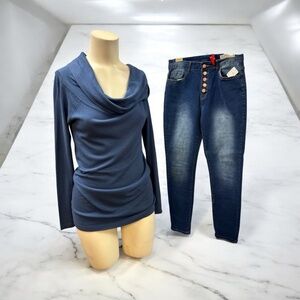 Ann Taylor,Woman,Jeans+Sweater Set,Blue,SzM,Rayon-Cotton,Long Sleeve,Neck tray.!
